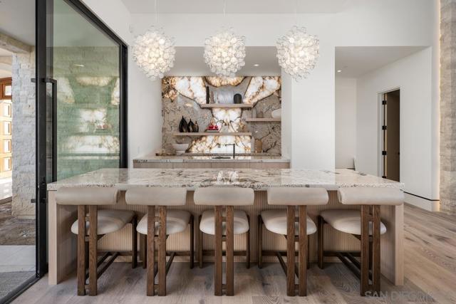 5966 68 Ladys Secret Ct, Rancho Santa Fe CA: https://media.crmls.org/mediaz/161ae61d-aee4-4759-9f08-ab1b6d4a3a69.jpg