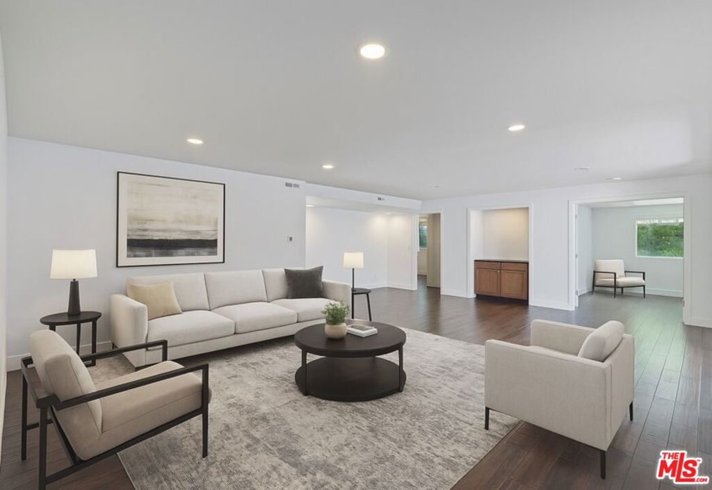 603 N Doheny Drive #2B
