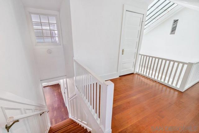 1312 3Rd St, Coronado CA: https://media.crmls.org/mediaz/161c5b64-8a3d-4ea0-ab7e-b86f6dad3f52.jpg