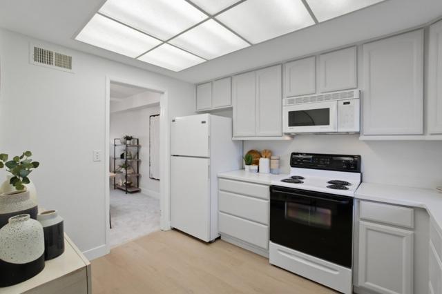 5092 Cribari Place, San Jose CA: https://media.crmls.org/mediaz/161d077a-61f7-4a81-b214-a05f0c427889.jpg