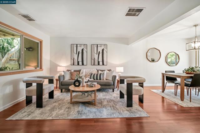 232 Jewel Terrace, Danville CA: https://media.crmls.org/mediaz/161d3700-e4f7-4878-8365-8977225473ad.jpg