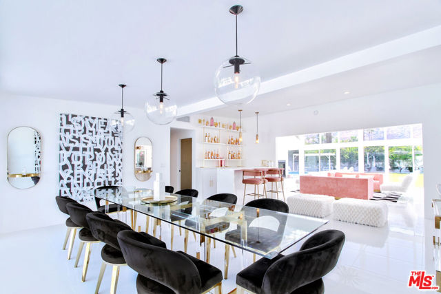 678 S Thornhill Road, Palm Springs CA: https://media.crmls.org/mediaz/161eeeaa-6d90-430d-94a8-0e4c1acf8006.jpg