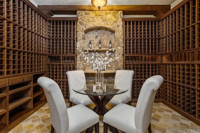 5015 Rancho Quinta Bend, San Diego CA: https://media.crmls.org/mediaz/161f253f-7b8d-4a49-bab0-c0a16bf61b2a.jpg
