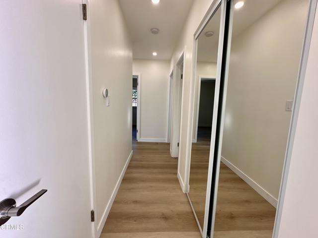 Detail Gallery Image 11 of 22 For 17449 Keswick St, Northridge,  CA 91325 - 3 Beds | 2 Baths