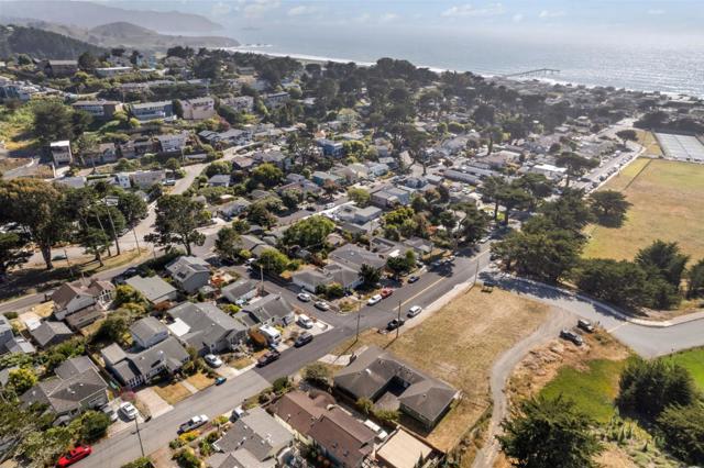478 Paloma Avenue, Pacifica CA: https://media.crmls.org/mediaz/161f732e-989d-48a8-9c36-d948ecaa3686.jpg