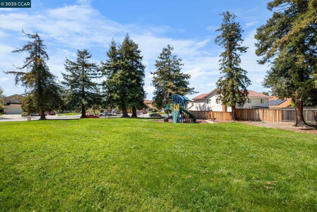4360 Peregrine Way, Fremont CA: https://media.crmls.org/mediaz/161faf46-de84-432c-a2f5-0e7a9c5c8606.jpg