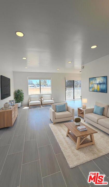 3734 S Canfield Avenue #228