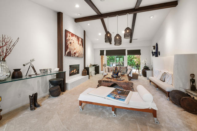 7 Chopin Court, Rancho Mirage CA: https://media.crmls.org/mediaz/16216b07-67b3-4143-95e1-27d020e50ae2.jpg