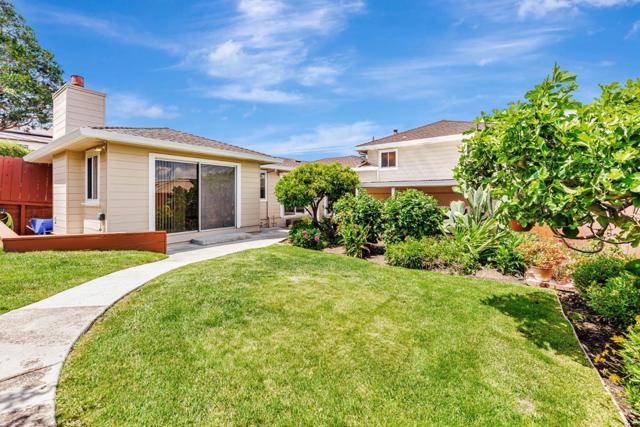 417 36th Avenue, San Mateo CA: https://media.crmls.org/mediaz/1621734c-efbf-4738-9db2-e390ae0ca137.jpg