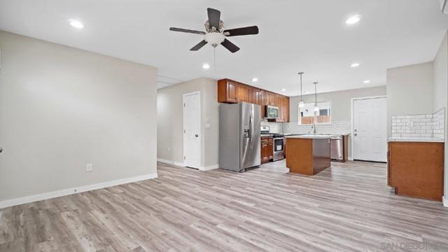 4275 77 College Ave, San Diego CA: https://media.crmls.org/mediaz/16217ae6-b95f-4b1c-95dd-f5c3286e99a8.jpg