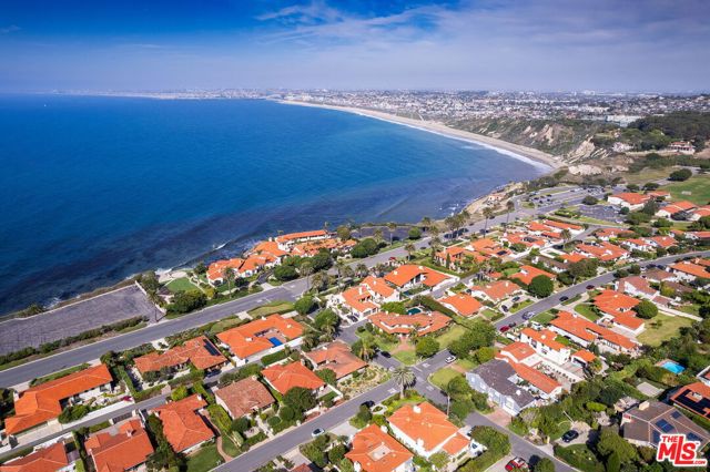 501 Via Media, Palos Verdes Estates, California 90274, 4 Bedrooms Bedrooms, ,3 BathroomsBathrooms,Residential,Sold,Via Media,23321373