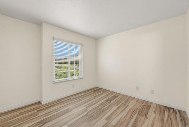 Detail Gallery Image 26 of 32 For 2807 Valley Vista Way, Oceanside,  CA 92054 - 2 Beds | 2/1 Baths