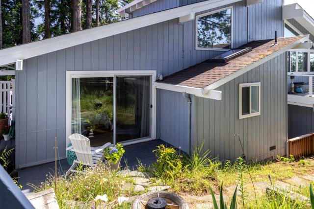 645 Skyward Drive, Aptos CA: https://media.crmls.org/mediaz/1625246c-85f1-40a0-86a1-2a6ca5484ef5.jpg