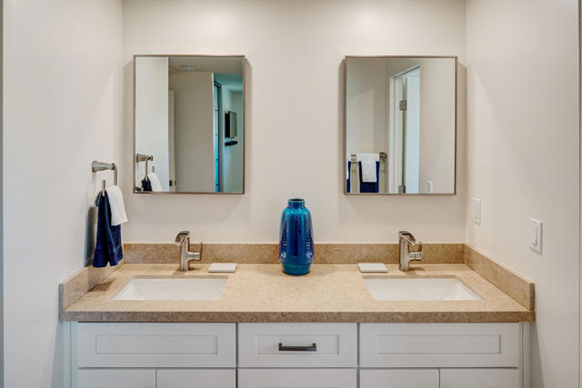 2196 Via Mariposa E, Laguna Woods CA: https://media.crmls.org/mediaz/1626c7e2-2a65-41be-a56b-862c865e7d0f.jpg