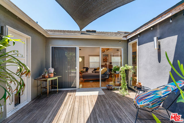 3756 Wade Street, Los Angeles CA: https://media.crmls.org/mediaz/16273e72-de92-472a-bef7-801e93f77379.jpg