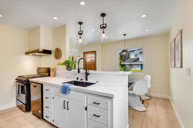 435 Coates Drive, Aptos CA: https://media.crmls.org/mediaz/16279140-dc84-4f8b-a05d-30a7a8dc63e1.jpg