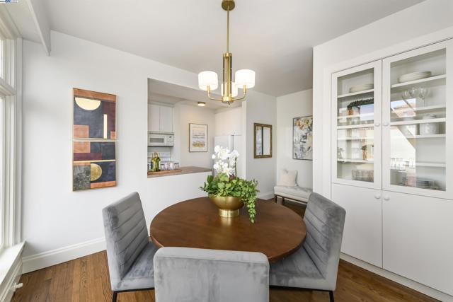 850 POWELL STREET, San Francisco CA: https://media.crmls.org/mediaz/1627e698-bbd9-41e7-ae4d-460179bc7bcd.jpg