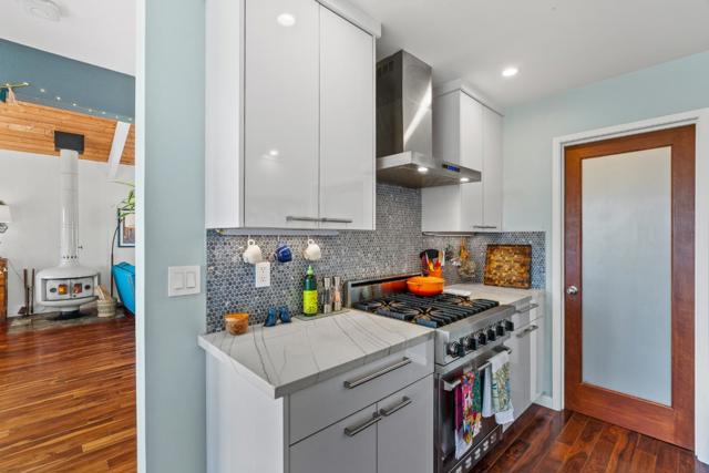 530 Santa Marguarita Drive, Aptos CA: https://media.crmls.org/mediaz/16287261-7671-4f1e-a31d-eb9e61a804fd.jpg