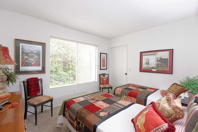 Detail Gallery Image 11 of 21 For 1644 Forestdale Dr, Encinitas,  CA 92024 - 3 Beds | 2 Baths