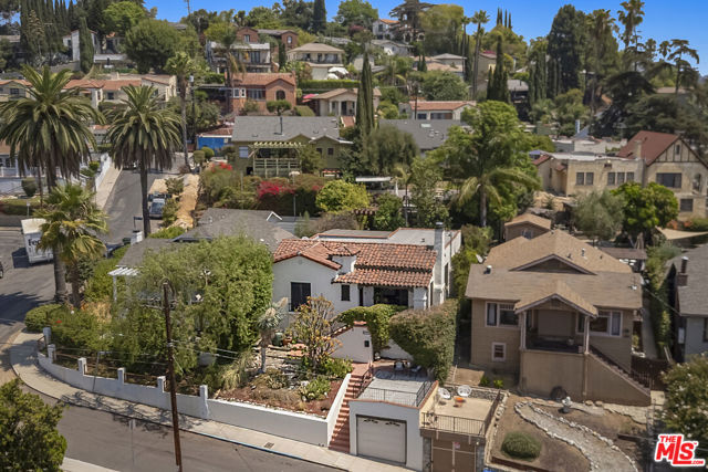 6105 Mount Angelus Drive, Los Angeles CA: https://media.crmls.org/mediaz/162a834d-34ab-432f-b192-0a1d092f539b.jpg