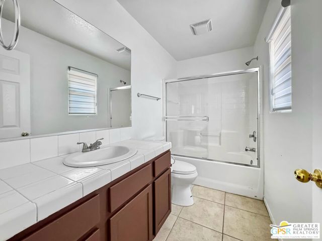 16653 Bubbling Wells Road, Desert Hot Springs CA: https://media.crmls.org/mediaz/162ac757-da2d-463c-b3d8-18a27a9583c0.jpg