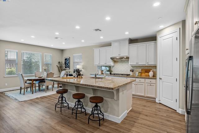 4650 Martha Ave, Tracy CA: https://media.crmls.org/mediaz/162b49ee-4b9e-4e1c-a94c-611018cfad01.jpg