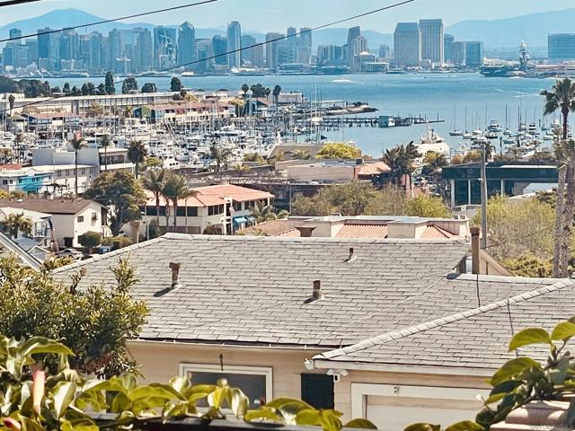 1250 Willow St, San Diego CA: https://media.crmls.org/mediaz/162bc66a-f53e-4159-bb49-982f2a182c27.jpg