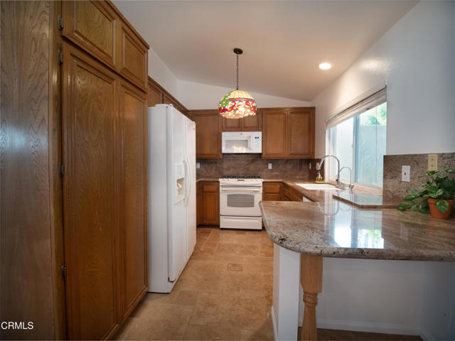 Detail Gallery Image 9 of 47 For 4381 Milpas St, Camarillo,  CA 93012 - 4 Beds | 2 Baths