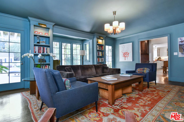 4444 Libbit Avenue, Encino CA: https://media.crmls.org/mediaz/162d5ed1-e198-4ae0-b4c5-990d079cd130.jpg
