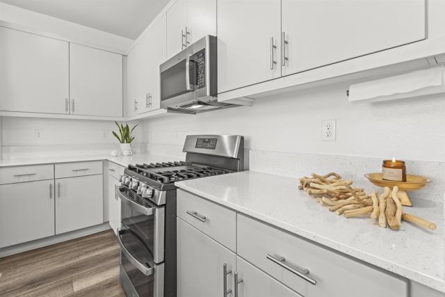 323 CITRINE TRAIL, Fallbrook CA: https://media.crmls.org/mediaz/162e6578-1a29-4ffd-bd0b-cb9c252d350f.jpg