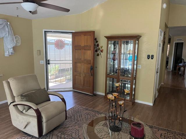 500 N Tully Road, Turlock CA: https://media.crmls.org/mediaz/162f0540-c86c-4484-91f7-a1729e914897.jpg