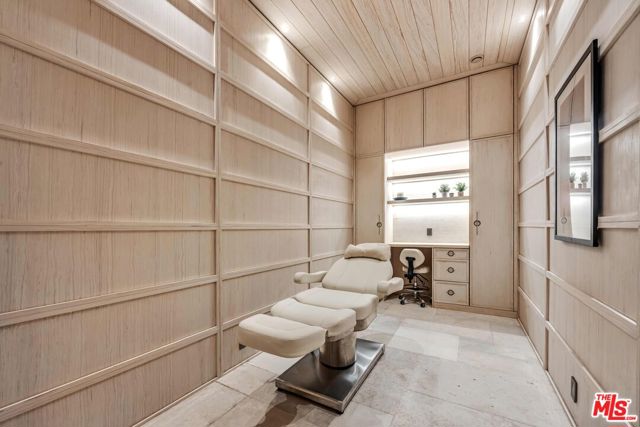 11824 Ellice Street, Malibu CA: https://media.crmls.org/mediaz/1630339d-476c-4f9b-b545-ebfd49407f19.jpg