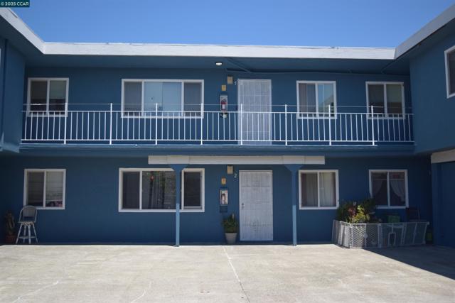 2518 Manchester Ave, San Pablo CA: https://media.crmls.org/mediaz/16313a9c-bd22-4656-ba06-7140b920925b.jpg