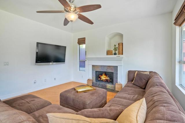 1025 Honeysuckle Drive, San Marcos CA: https://media.crmls.org/mediaz/16330266-2501-42f6-a10a-09130e4bf613.jpg