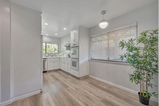 14660 Big Basin Way, Saratoga CA: https://media.crmls.org/mediaz/16331823-1cce-48bb-b7c5-355bbb0a673d.jpg