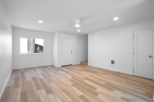 955 Postal Way, Vista CA: https://media.crmls.org/mediaz/1633f123-a510-41dc-a455-fef3c326c435.jpg