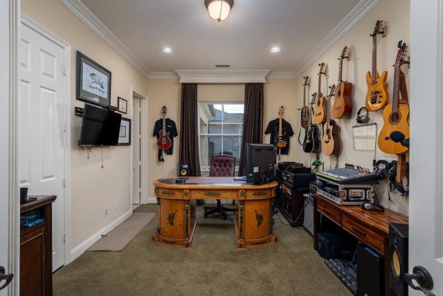 6767 Malachite Place, Carlsbad CA: https://media.crmls.org/mediaz/1636152f-19eb-4c44-9a58-5ae2a0a937d6.jpg