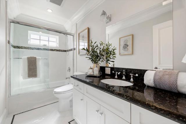 1425 Benito Avenue, Burlingame CA: https://media.crmls.org/mediaz/16370e17-9d63-4e81-86df-f7bef14b79ea.jpg