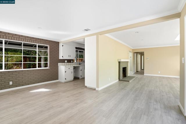 1016 Stone Valley Rd, Alamo CA: https://media.crmls.org/mediaz/16373038-706c-452b-b877-520d1077eafa.jpg