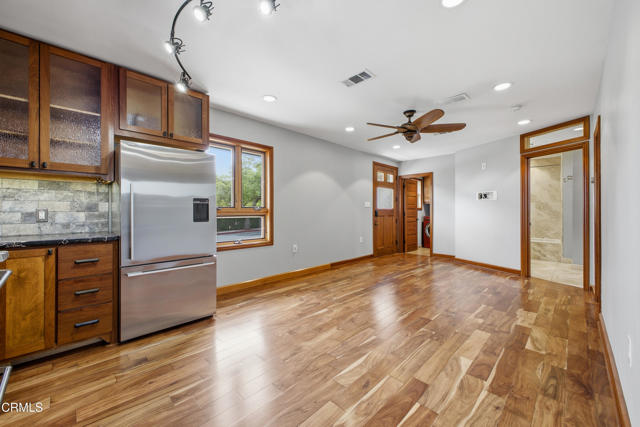 Detail Gallery Image 10 of 25 For 2163 E Del Mar Bld, Pasadena,  CA 91107 - 2 Beds | 2 Baths