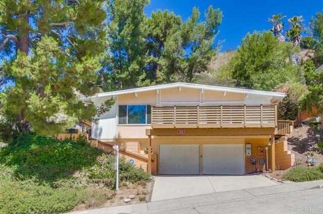 6032 Adobe Falls Rd, San Diego CA: https://media.crmls.org/mediaz/16383c5e-b413-4b17-8b61-ada46a172d26.jpg