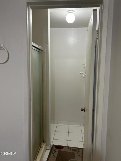 Image 7 of 10 For 5460 White Oak Avenue J203