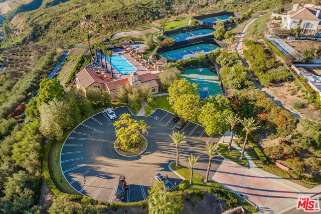 16821 Via La Costa, Pacific Palisades CA: https://media.crmls.org/mediaz/16386b57-01bf-49fd-9f4c-8b62477b9fbf.jpg