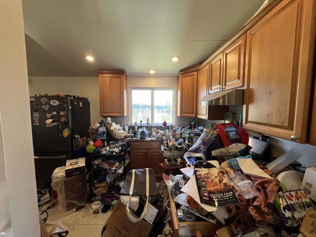 5284 Winthrop St, San Diego CA: https://media.crmls.org/mediaz/16386c01-d5d1-4989-936a-822d28d98f2a.jpg