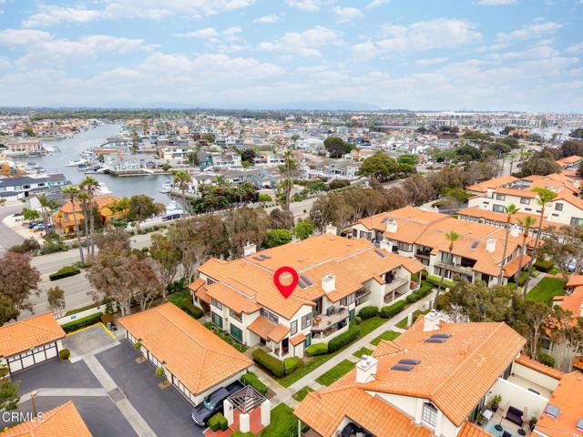 2206 Martinique Lane, Oxnard CA: https://media.crmls.org/mediaz/163890e4-d954-4a9d-8f18-912bda561a48.jpg