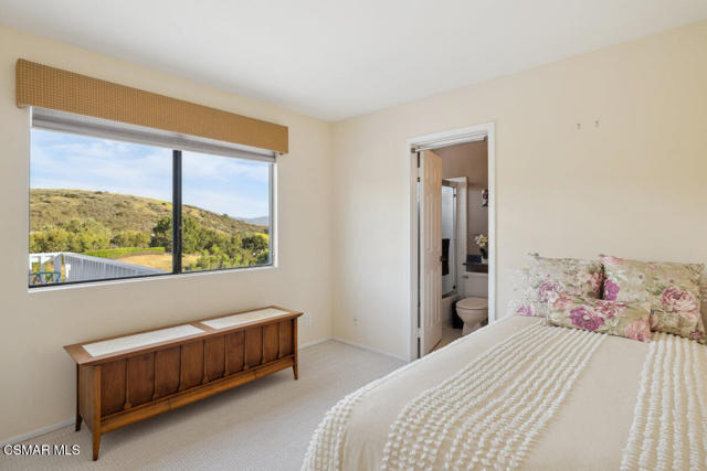 6690 Oak Springs Drive, Oak Park CA: https://media.crmls.org/mediaz/1638a602-426e-4b92-8904-cda258970096.jpg