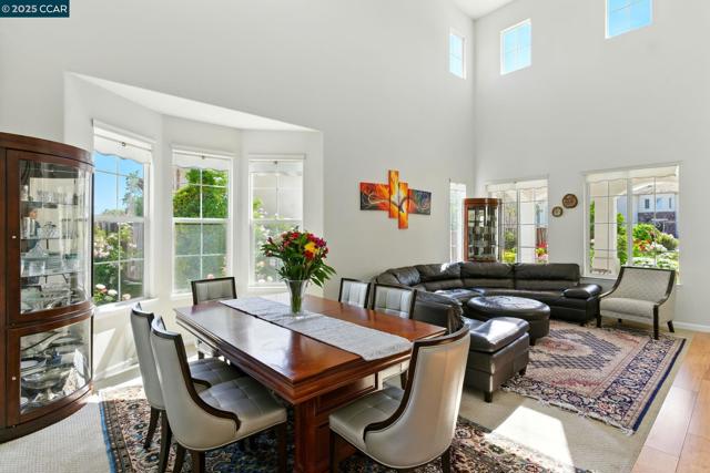 416 Ustilago Ct, San Ramon CA: https://media.crmls.org/mediaz/163997a1-09c4-4eba-8260-7e47fc735f81.jpg