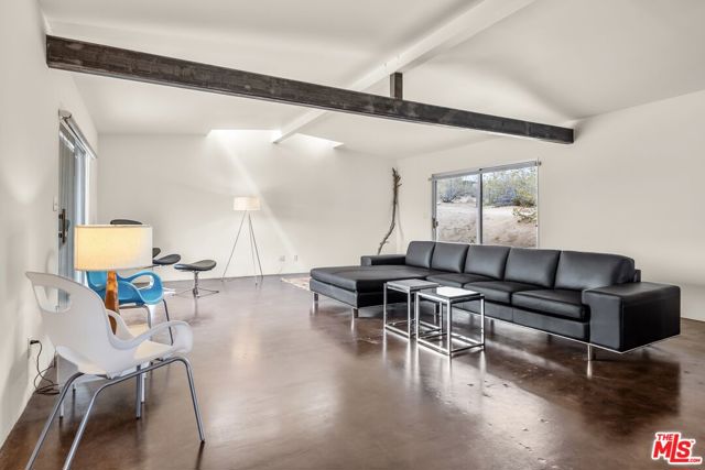 63131 Rocking Chair Road, Joshua Tree CA: https://media.crmls.org/mediaz/163a1a2c-4729-44fe-99fe-99c961a06b41.jpg
