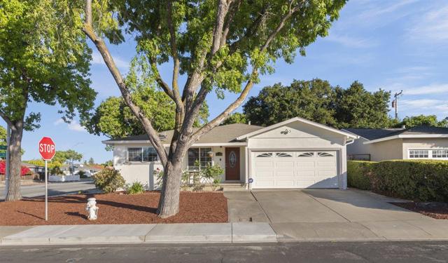 2804 Steinhart Court, Santa Clara CA: https://media.crmls.org/mediaz/163b5f72-af8d-499b-812a-51d7b66c973e.jpg