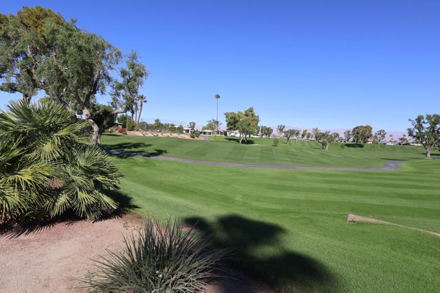 39880 Palm Greens Parkway, Palm Desert CA: https://media.crmls.org/mediaz/163bcf05-9115-4687-8bc0-f9067a447856.jpg